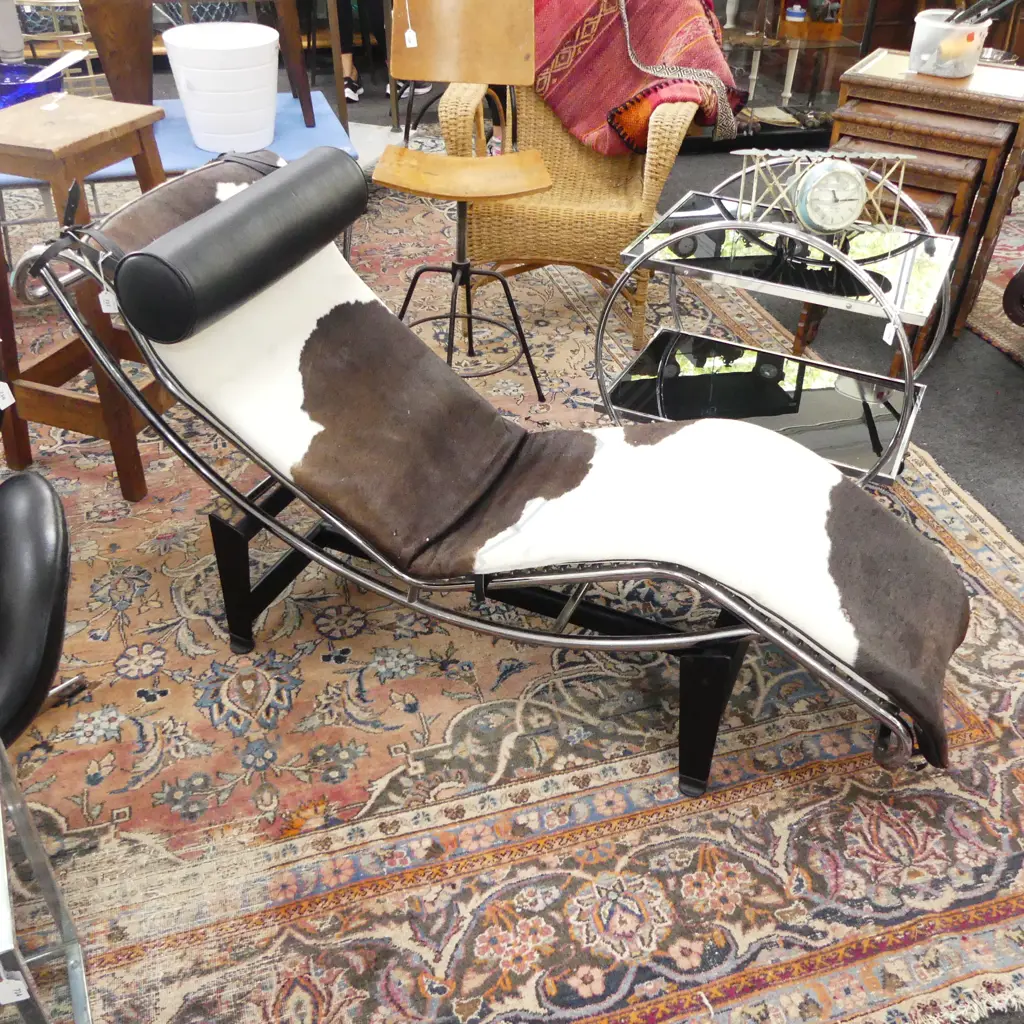 LC4 COWHIDE CHAISE L.1600mm Image 1++
