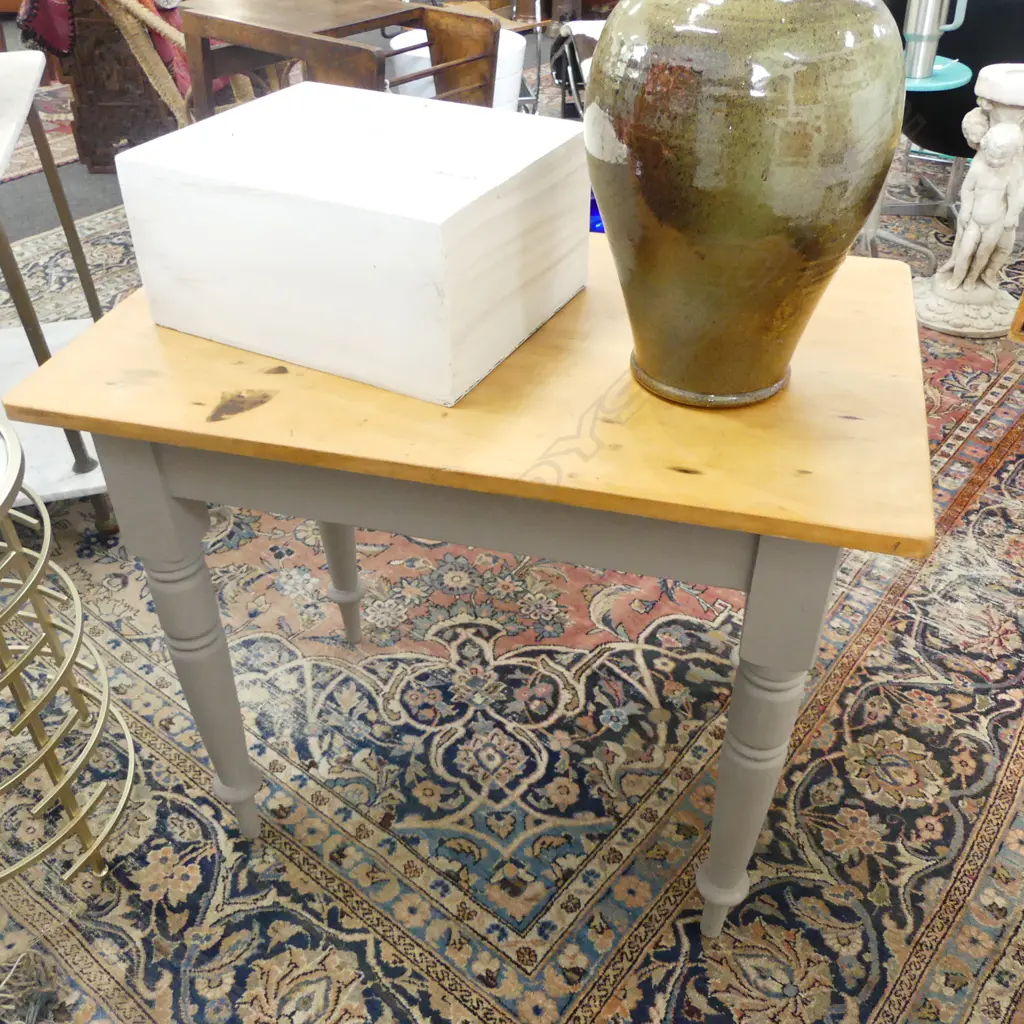 PAINTED & RESTORED TABLE 875x550x750mm Image 1++