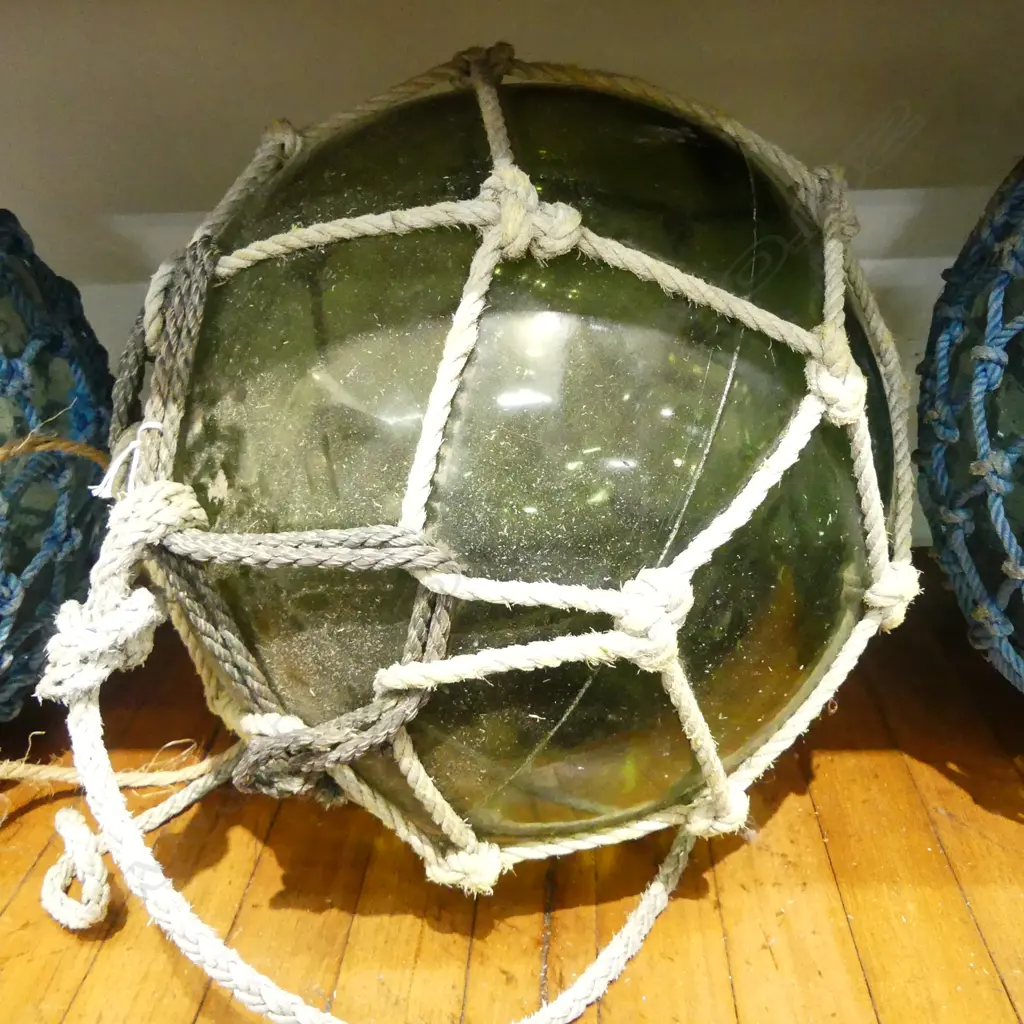 GLASS BALL FISHING FLOAT w. NETTING 370mm dia Image 1++