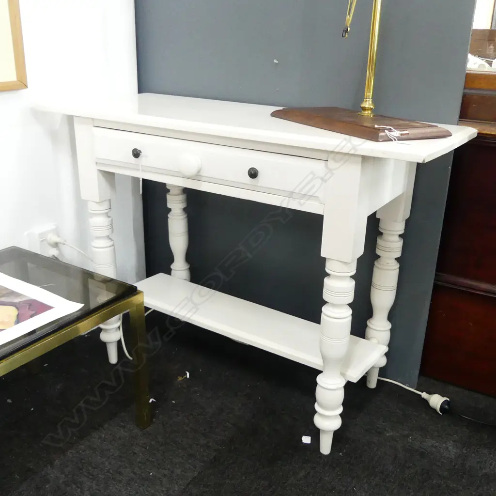 WHITE PAINTED COLONIAL SIDE TABLE w. 1 DRAWER 1060x430x760mm Image 1++