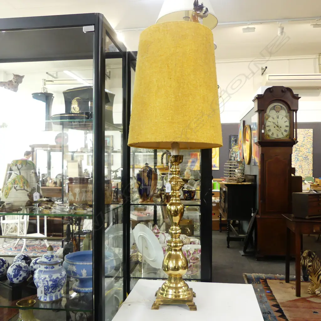 TALL BRASS TABLE LAMP w. SHADE H.700mm Image 1++
