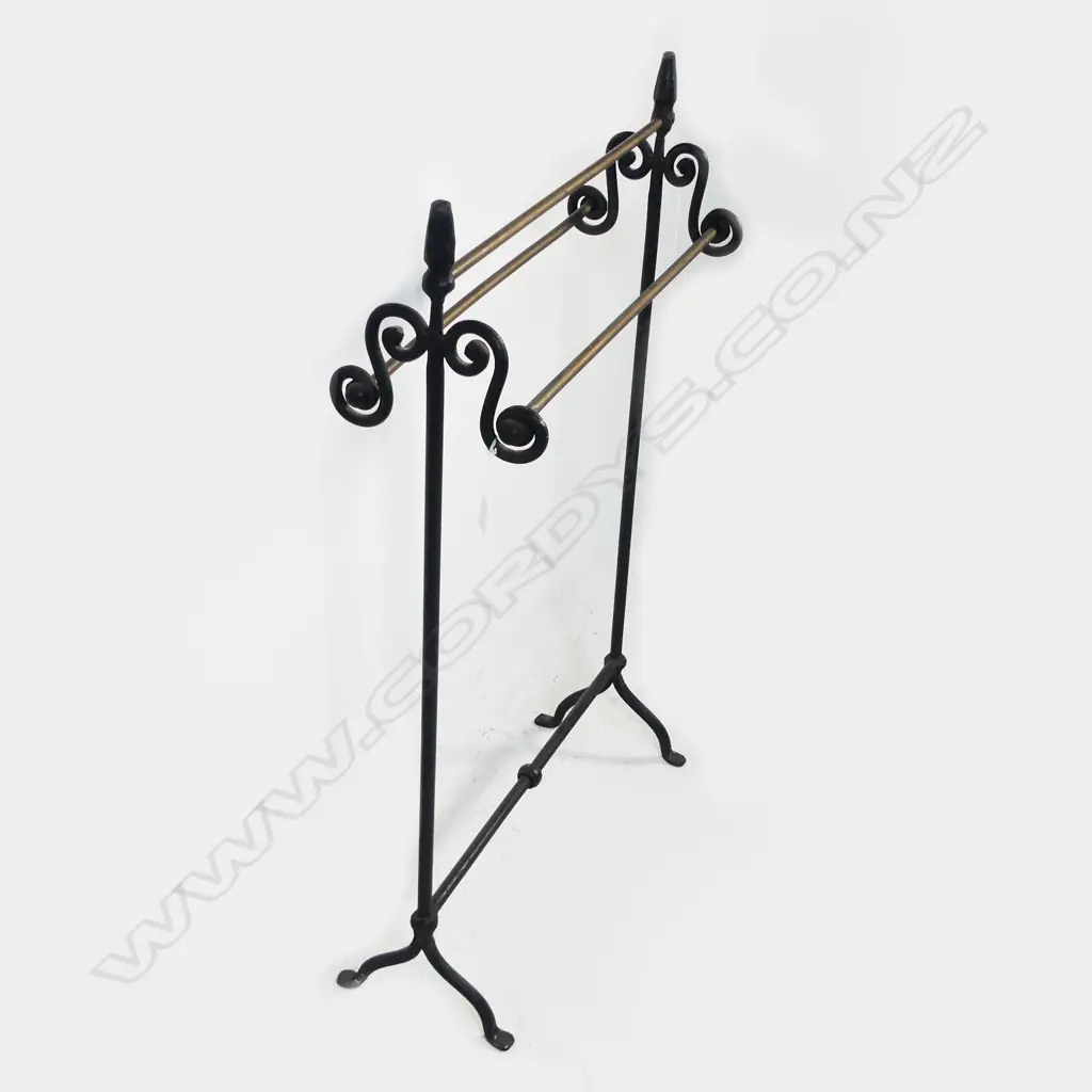 METAL TOWEL RAIL H.980mm Image 1++