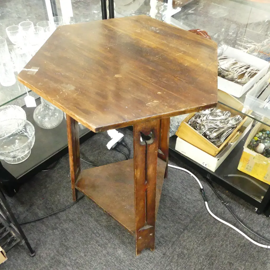 ARTS & CRAFTS SIDETABLE 520x520x670mm Image 1++