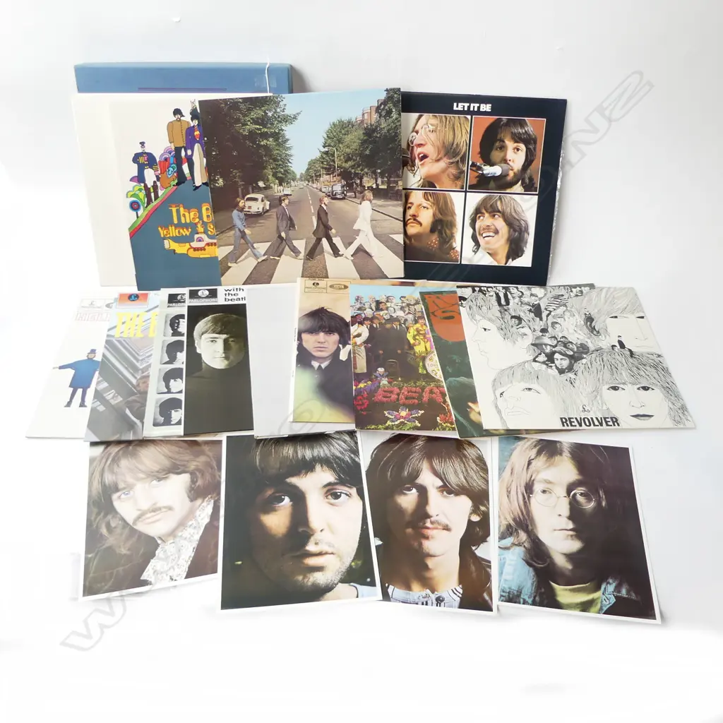 THE BEATLES COLLECTION; 13 LP RECORDS + 4 PHOTOGRAPHS Image 1++