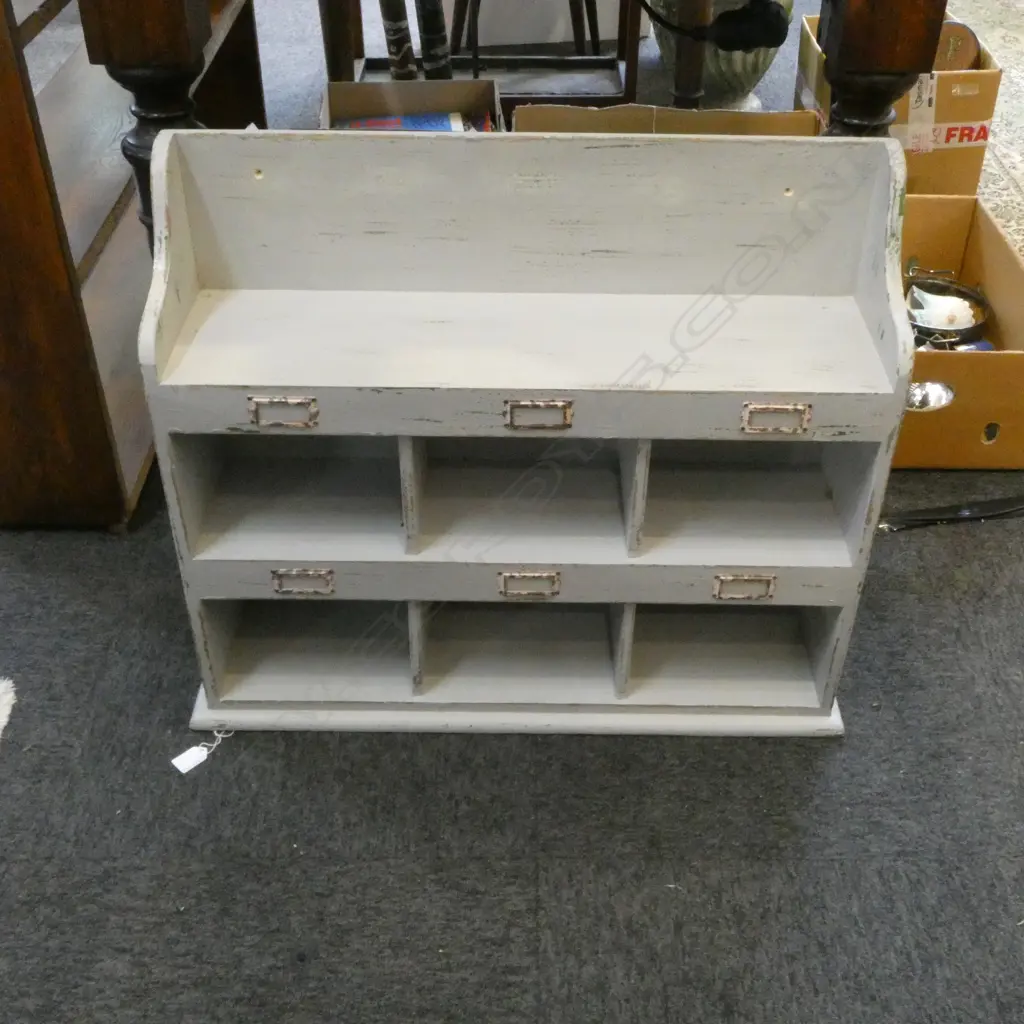 WALL MOUNTED STORAGE UNIT 715x200x600mm Image 1++