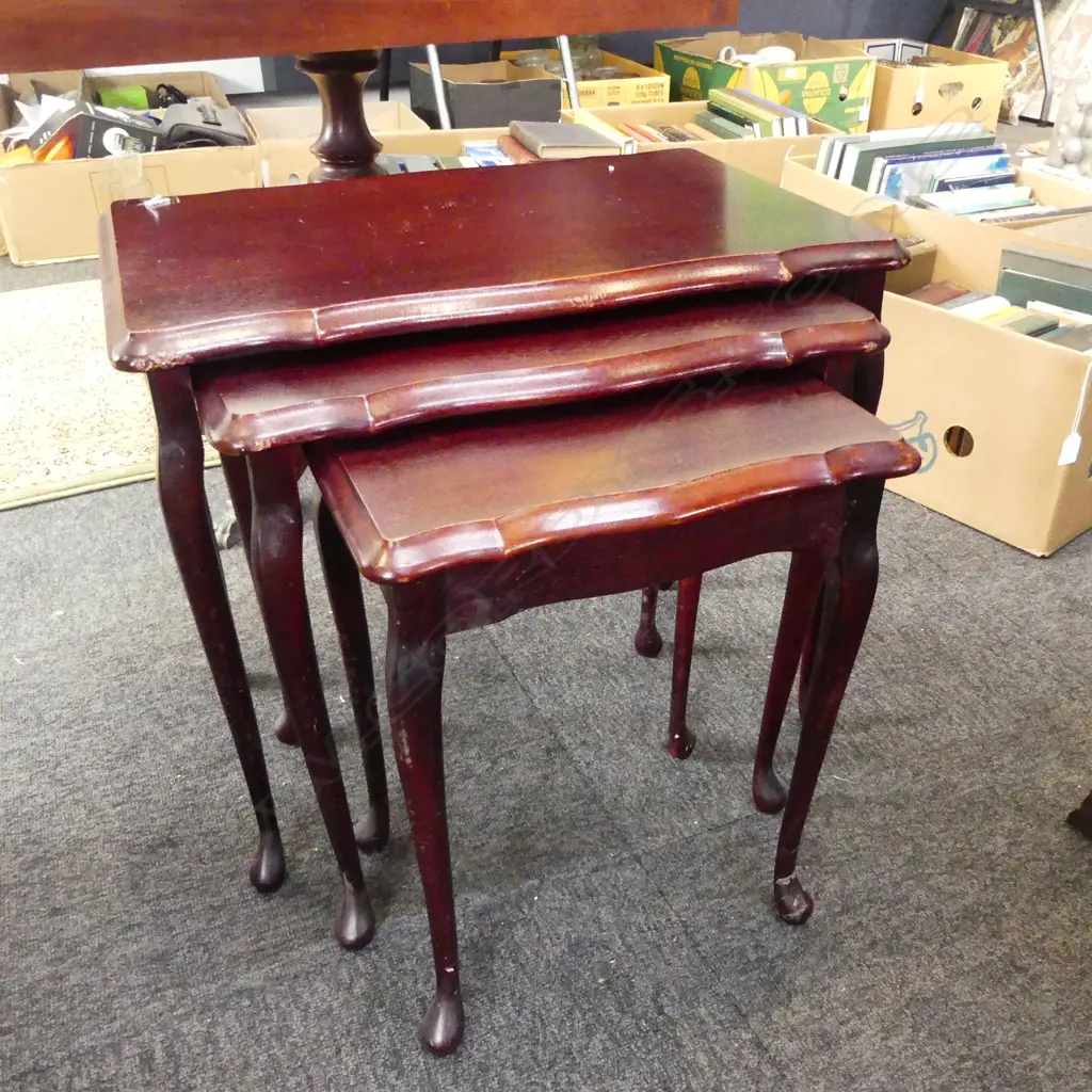MAHOGANY NESTING TABLES (1 LEG w. FAULTS) 420x340x455mm Image 1++