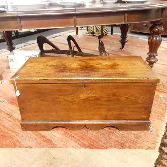 ANTIQUE BLANKET CHEST 880x405x400mm