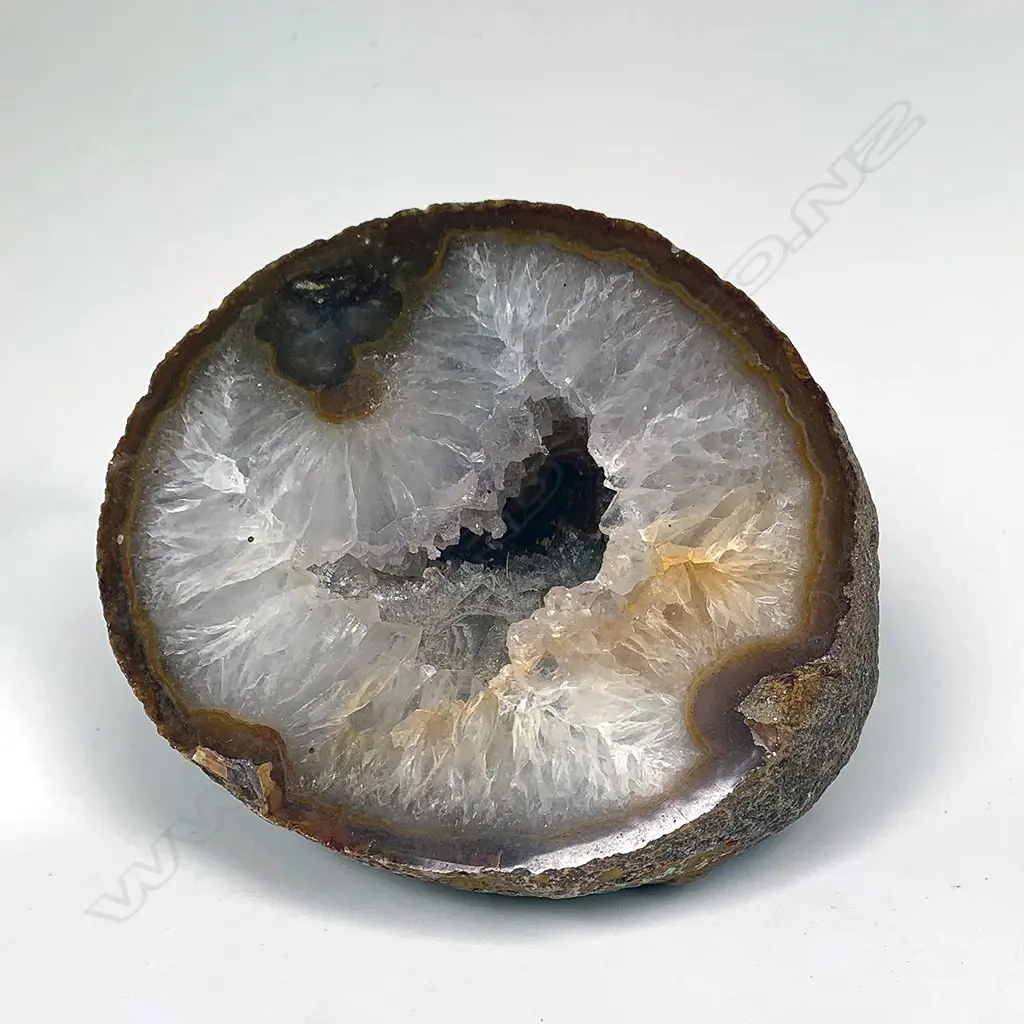 POLISHED ROCK GEODE HALF 140mm dia Image 1++