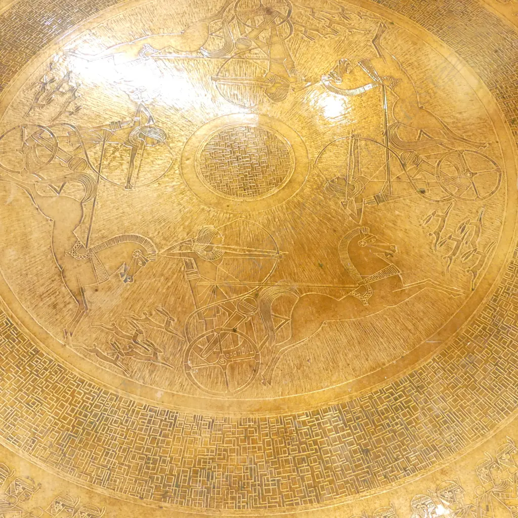 DANSKE MOBLER LARGE CIRCULAR COFFEE TABLE w. COPPER EMBOSSED EGYPTIAN MOTIFS H.450 Dia.1170mm Image 1++