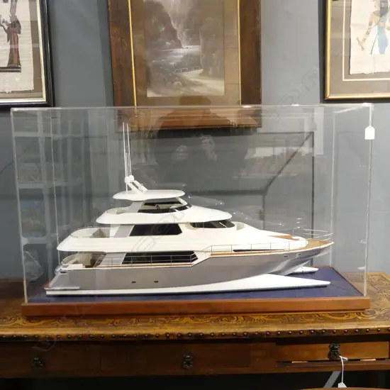 SUPER YACHT BOAT MODEL, ACRYLIC CASE 1020x325x610mm