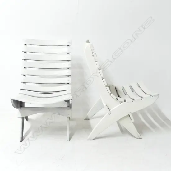 PR WHITE PAINTED GARDEN CHAIRS