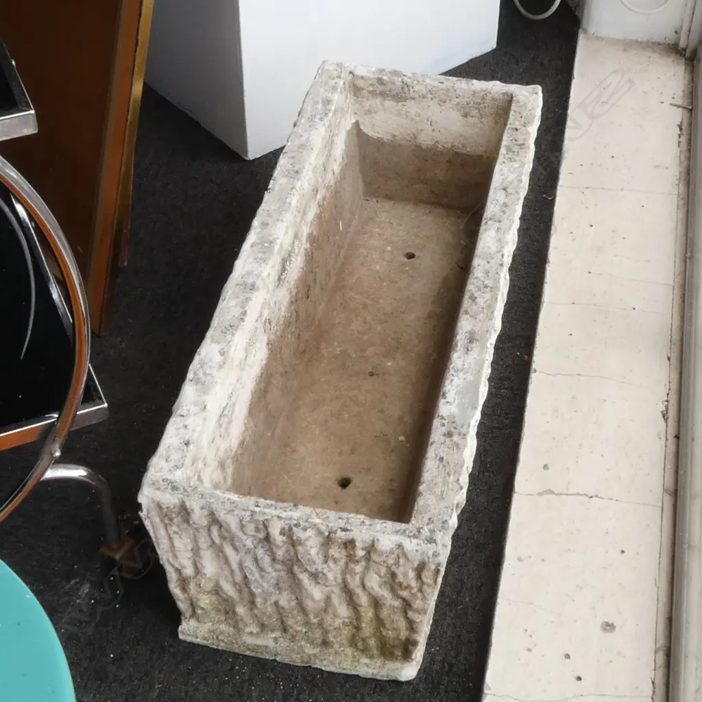 PR WHITE CONCRETE PLANTERS 770x300x325mm Image 1++