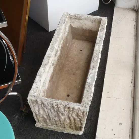 PR WHITE CONCRETE PLANTERS 770x300x325mm