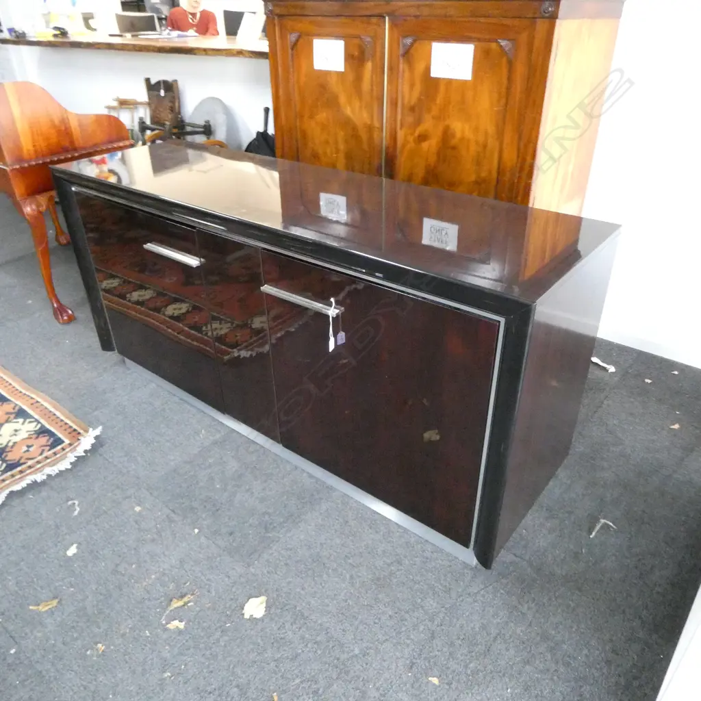 MODERN ITALIAN SIDE BOARD EX BRADFORDS INTERIORS 1800x550x860mm Image 1++