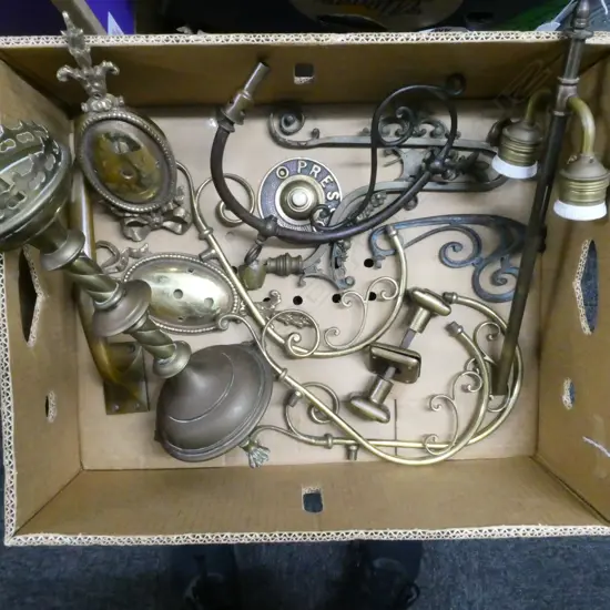COLLECTION ASST BRASS FITTINGS Incl. CANDLESTICK