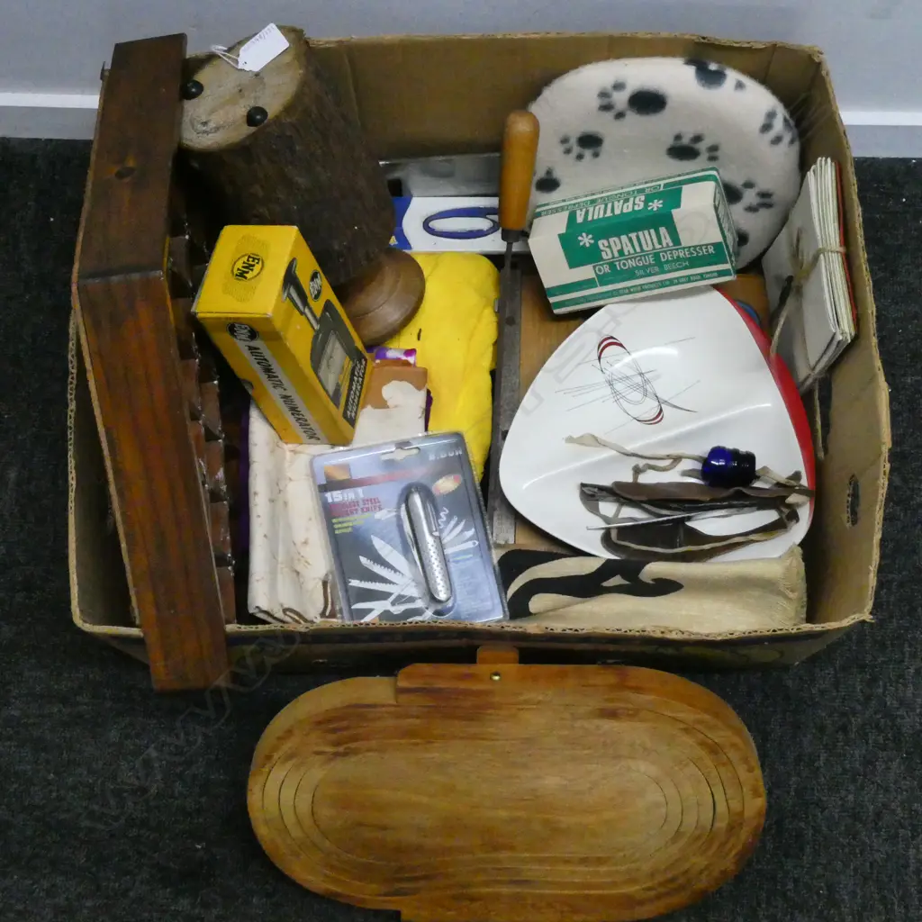 BOX LOT SMALL GUILLOTINE WOOD ITEMS CLOTH ETC Image 1++