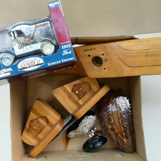 ART GLASS KIWI, 1912 FORD, PR WOODEN BOOKENDS, ETC