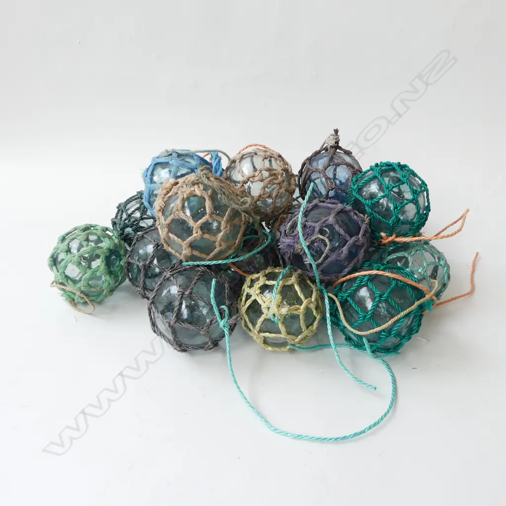 20 OLD GLASS BALL FISHING FLOATS w. NETTING 90mm dia Image 1++