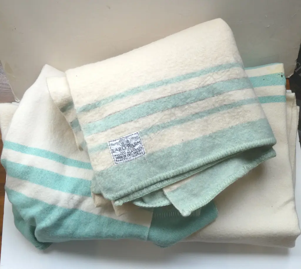 WOOL BLANKETS Image 1++