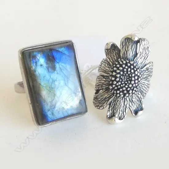 STG SILVER FLOWER FORM COCKTAIL RING w. STG? LABRADITE RING  SIZE O & V