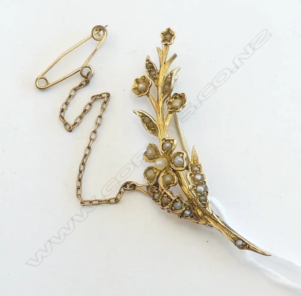 9ct GOLD VICTORIAN PEARL BROOCH, 2.5gms Image 1++