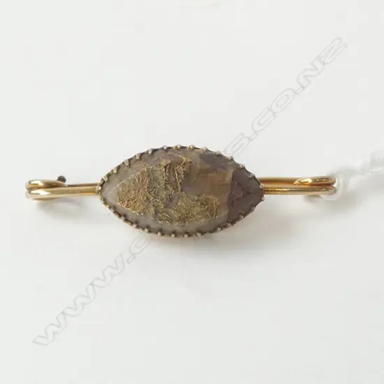NZ GOLD BEARING QUARTZ & 9CT GOLD BAR BROOCH, 3.5gm (CD6564)