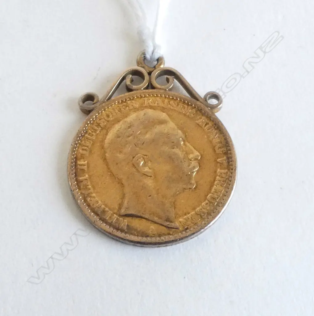 German Empire Prussia (1871 - 1918) 1908 GOLD COIN 0.900 GOLD with fixed gold scroll mount  8.5 gms Image 1++