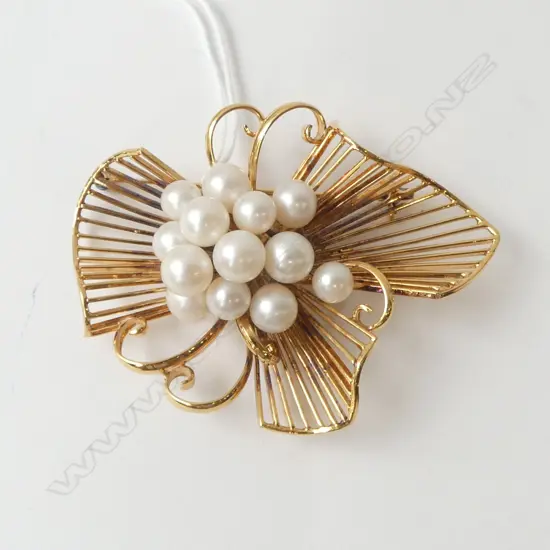 GILDED SILVER & CULTURED PEARL BROOCH (CD11422)