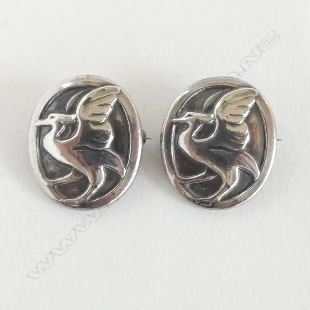 TWO SML SILVER GEORG JENSEN (DENMARK) BROOCHES (CD8169) Image 1++