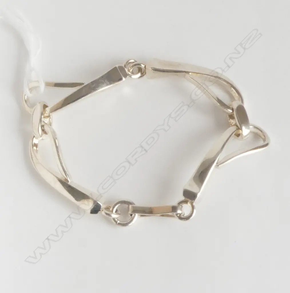 STG SILVER HORSE SHOE NAIL BRACELET; 39 grams Image 1++