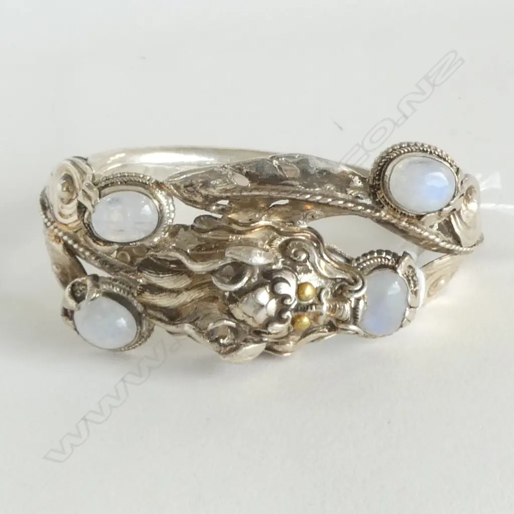 ANTIQUE ASIAN SILVER DRAGON BRACELET w. MOONSTONES, HINGED, 37.8gm(CD12965) Image 1++