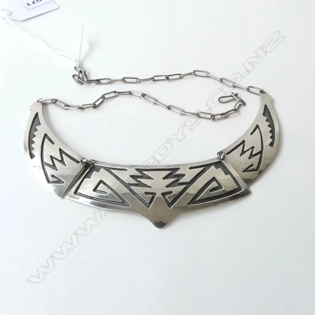 HEAVY SILVER NAVAJO NECKLACE TEEPEE HALLMARK, 55gm (CD8151) Image 1++