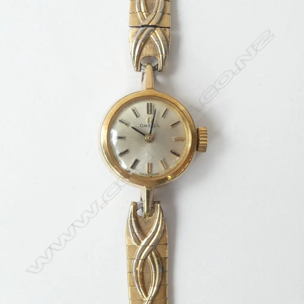 LADIES GOLD PLATED OMEGA COCKTAIL WATCH (CD8962) Image 1++
