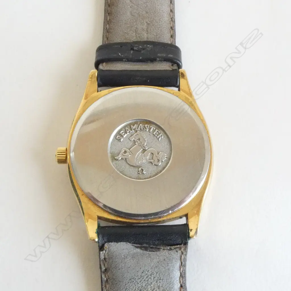 VINTAGE GILT OMEGA SEAMASTER GENT'S WRISTWATCH running Image 1++