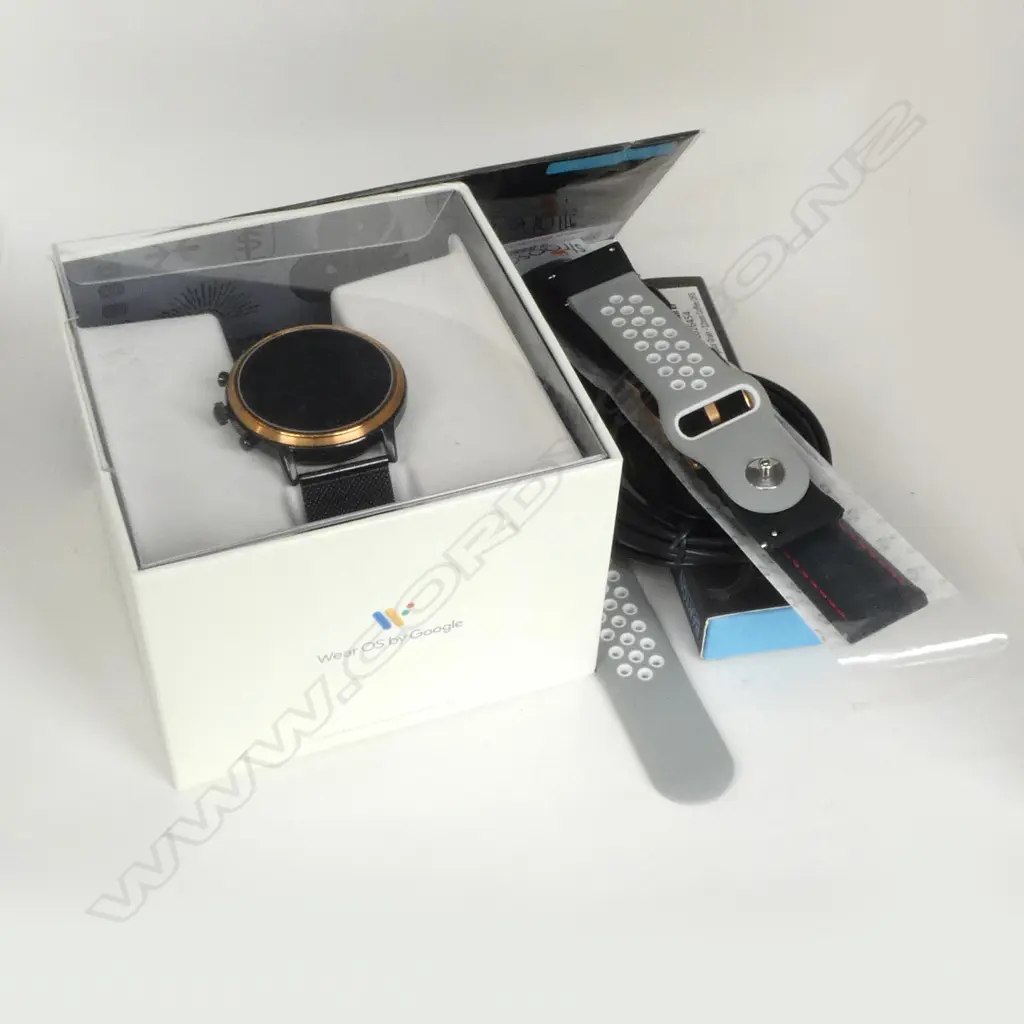 BOXED FOSSIL SMARTWATCH (UNTESTED), 4 ASST WATCH BANDS, 2 SMARTWATCH CHARGING CORDS, etc Image 1++