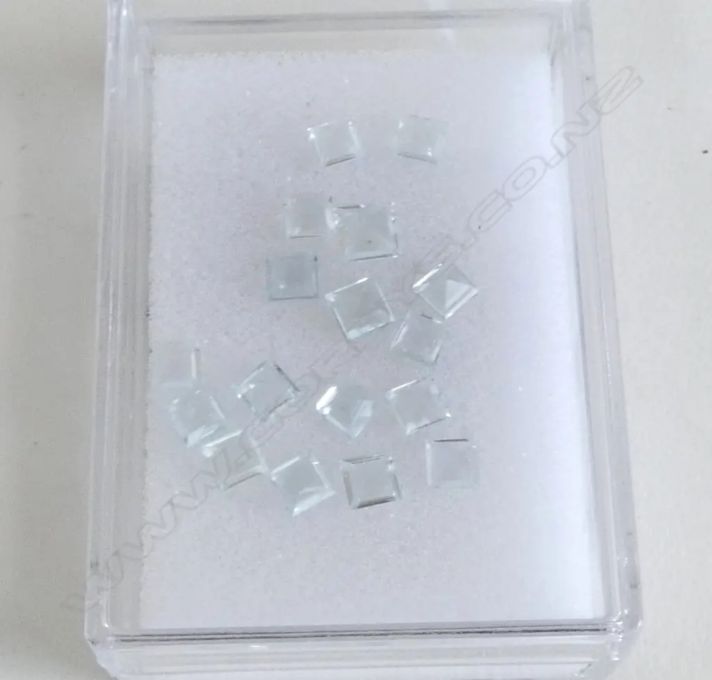 COLLECTION SML SQUARE CUT AQUAMARINES, 5ct Image 1++