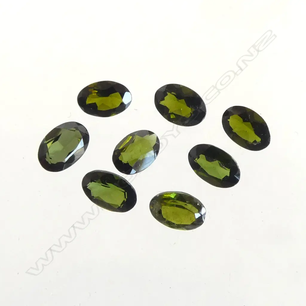 COLLECTION GREEN OVAL TOURMALINES, 3.2ct Image 1++