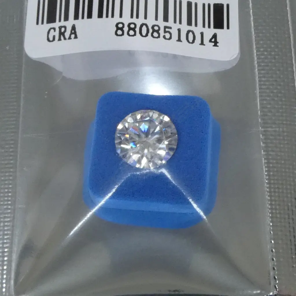 MOISSANITE GEMSTONE - ROUND BRILLIANT, 2ct, w GRA REPORT Image 1++