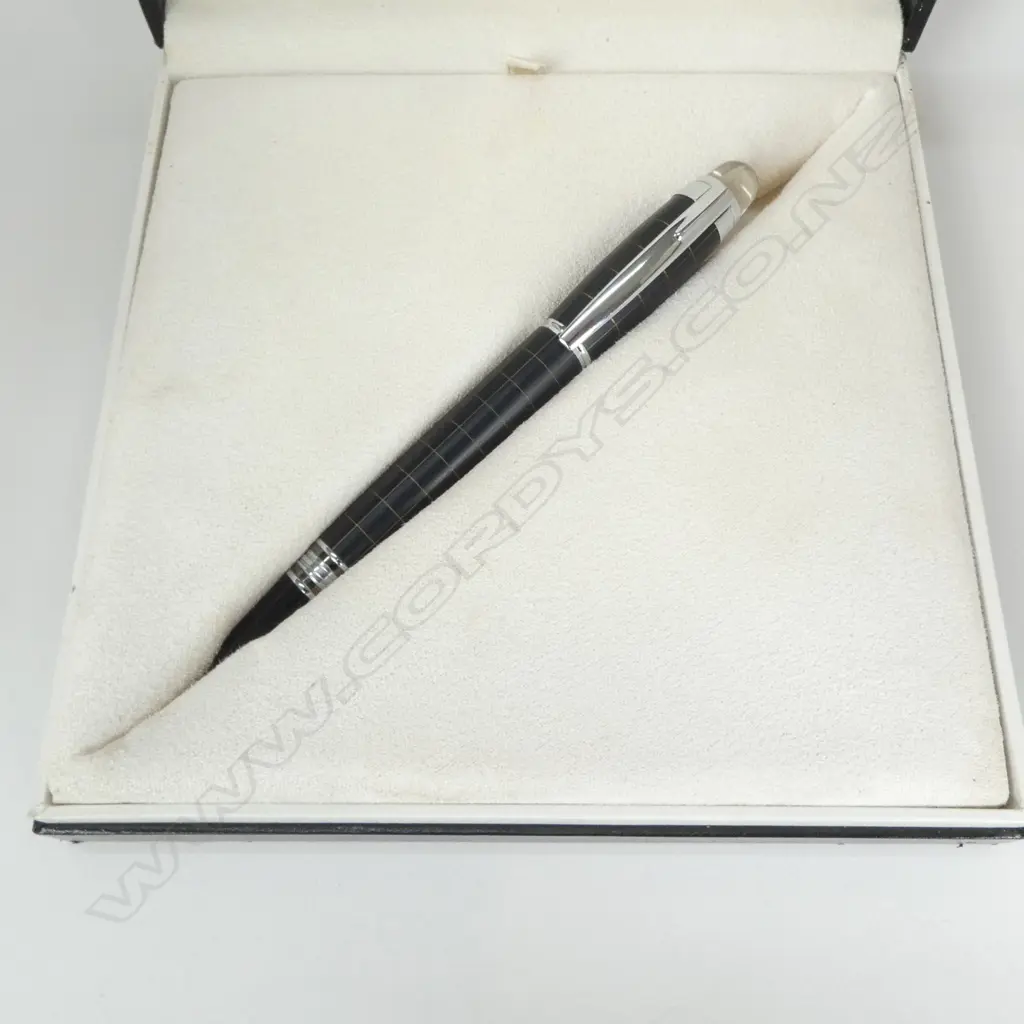 MONT BLANC ROLLER PEN IN BOX SERIAL NUMBER ON PEN  Image 1++