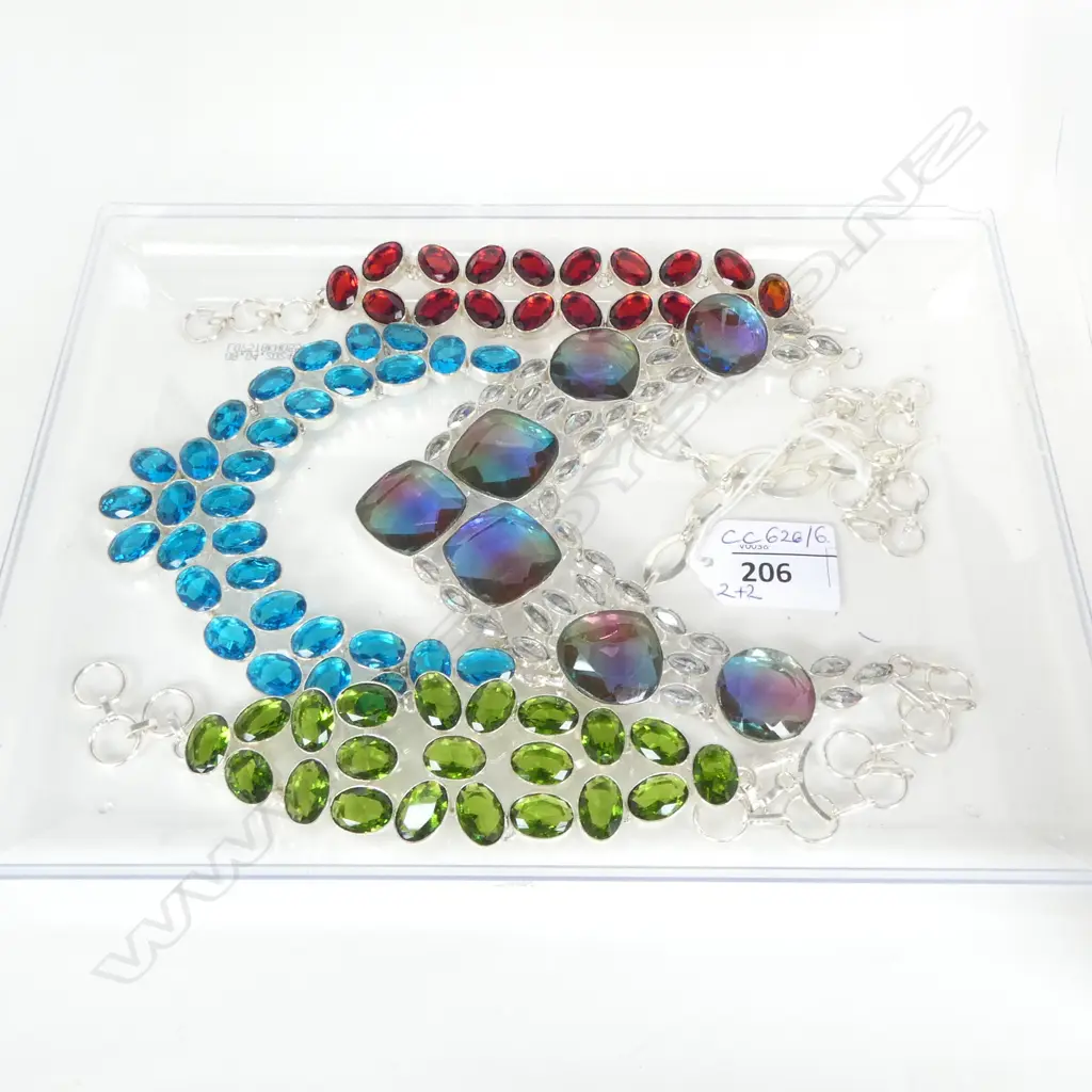 4 PCES COSTUME JEWELLERY; 2 NECKLACES + 2 BRACELETS Image 1++