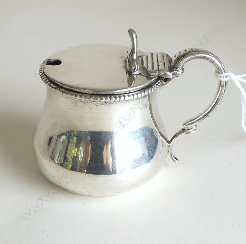 VICTORIAN SILVER MUSTARD POT w. GLASS LINER, LONDON 1863, 81gm (w/out LINER) (CD8473) Image 1++