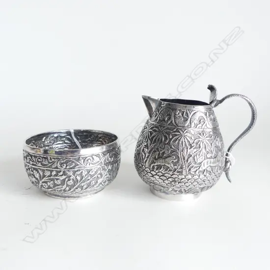 ANTIQUE INDIAN SILVER JUG & BOWL, TIGER & ELEPHANT ON BASES, 182gm (CD12872)