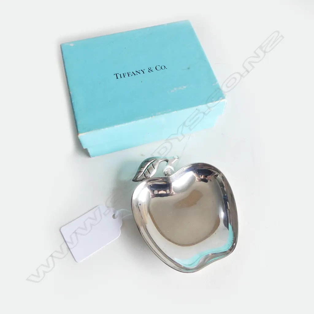 TIFFANY SILVER APPLE DISH w. ORIGINAL CLOTH BAG & BOX (CD4826) Image 1++