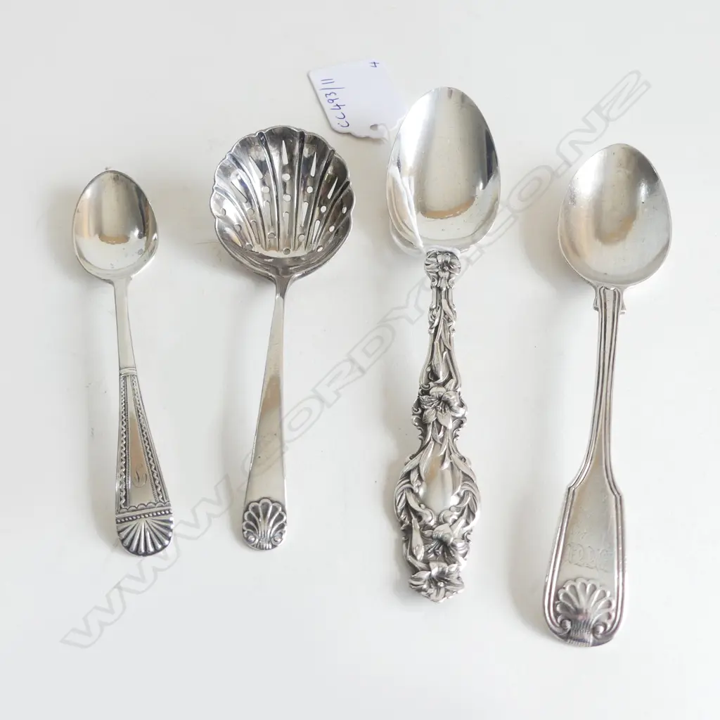 4 S/SILVER SPOONS SIFTING SPOON 2 TEASPOONS & COFFEE SPOON 90GMS Image 1++