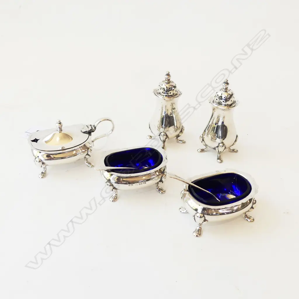 5 STG SILVER CONDIMENTS, 3 SALTS + 2 PEPPER POTS, 196gms Image 1++