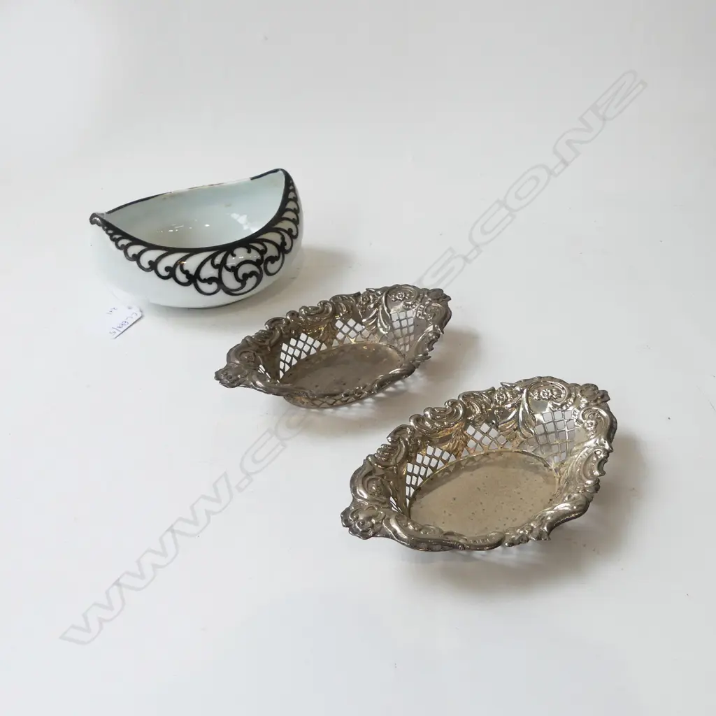 2 STG SILVER PIERCED DISHES, 84gms + ROYAL BAVARIA BOWL W.145mm Image 1++
