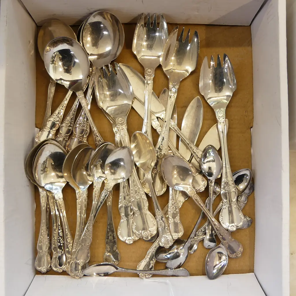 36PCS RODD CAMILLE 6 BUFFET FORKS, 6 SWEET SPOONS, 6 T/SPNS, 6 BUTTER KNIVES, 6 COFFEE SPNS  Image 1++