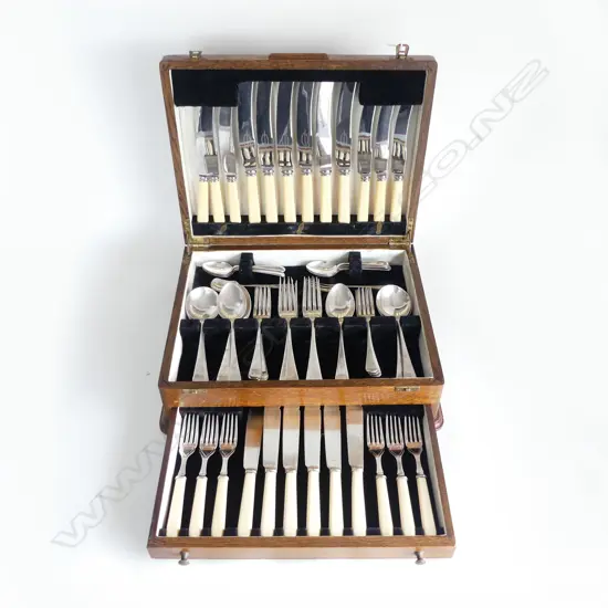 OAK CUTLERY CANTEEN W.380mm