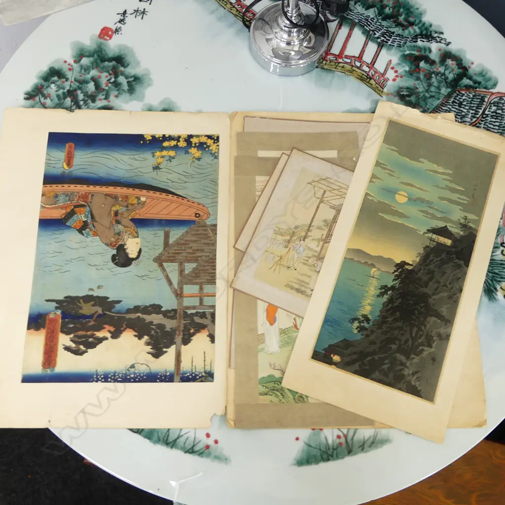 FOLDER OF OLD JAPANESE WOODBLOCK PRINTS Image 1++