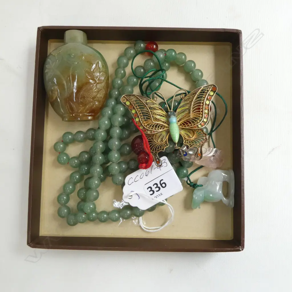 ASSTD JADE; NECKLACE, BROOCH, SNUFF BOTTLE & PENDANT Image 1++